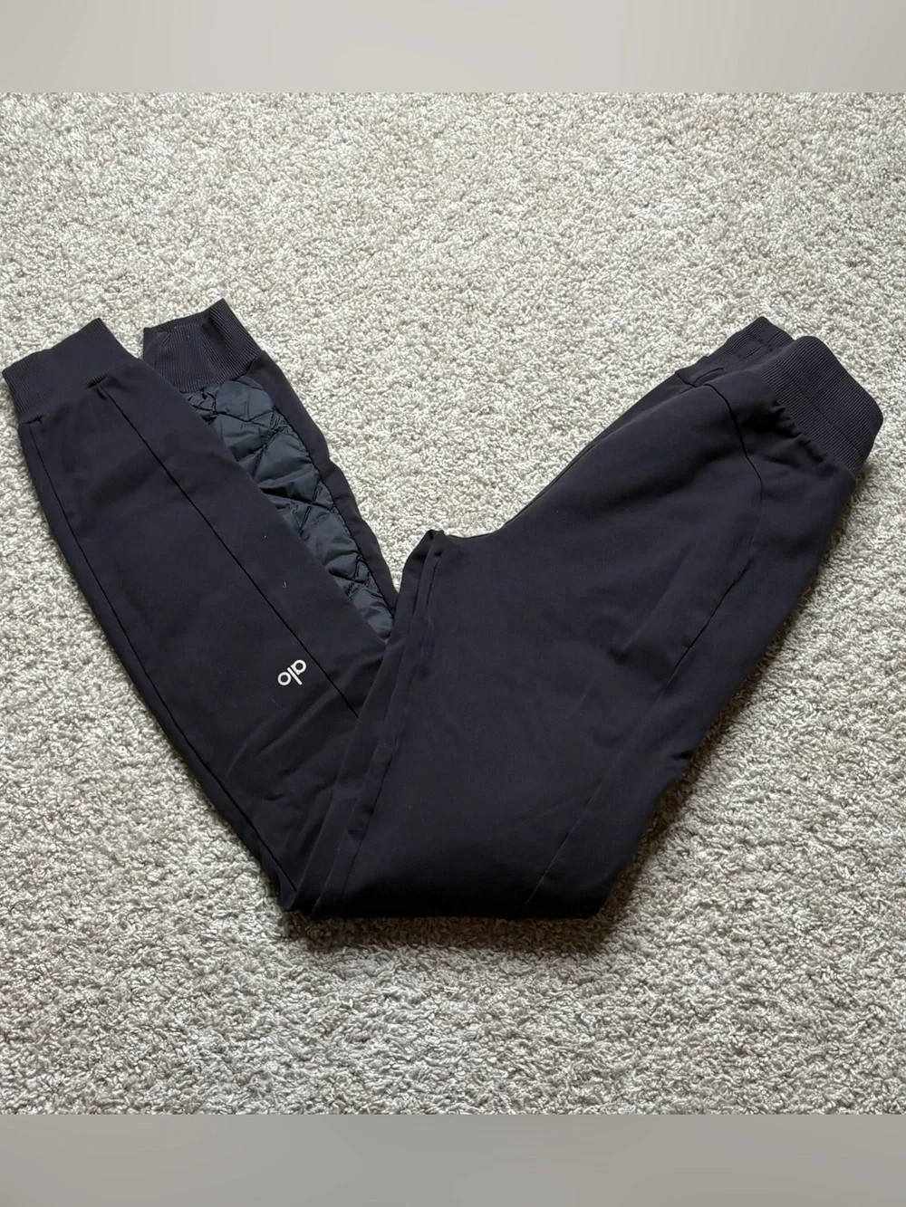 Alo Yoga Airbrush Winter Warm High-Waist Moto Puffer Pant
